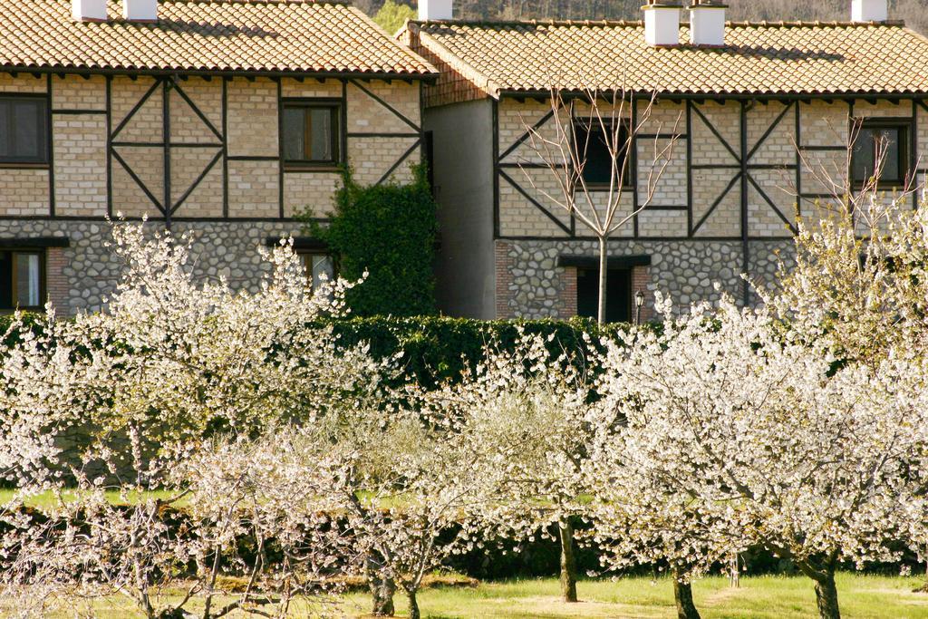 Rurales El Canchal De La Gallina: Rustic Retreat With Jacuzzi & Heated Pool