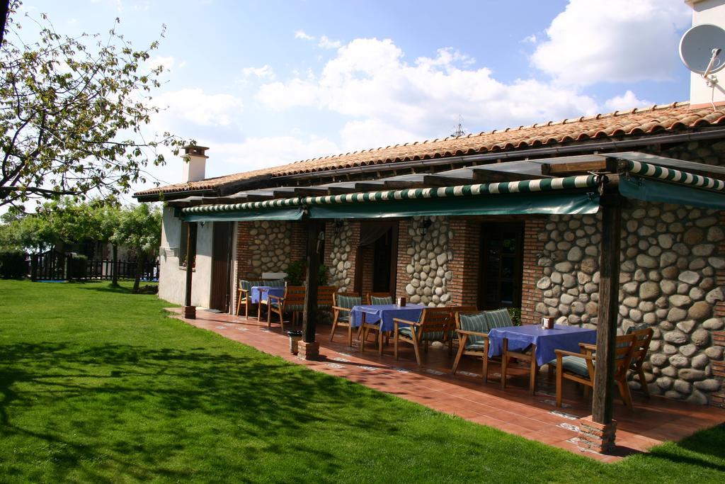 Rurales El Canchal De La Gallina: Rustic Retreat With Jacuzzi & Heated Pool Country house Hervas